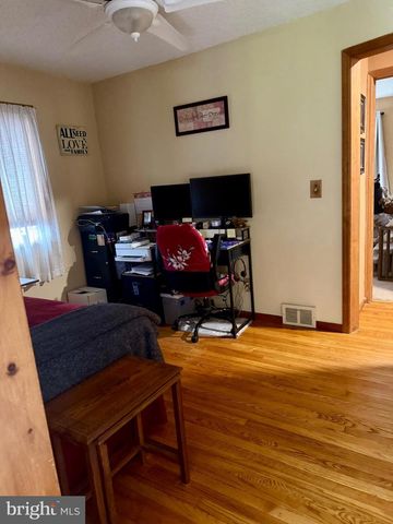 90 GRANDVIEW AVE, Hamilton, NJ 08620