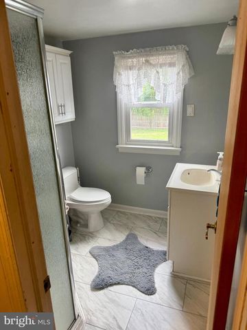 90 GRANDVIEW AVE, Hamilton, NJ 08620