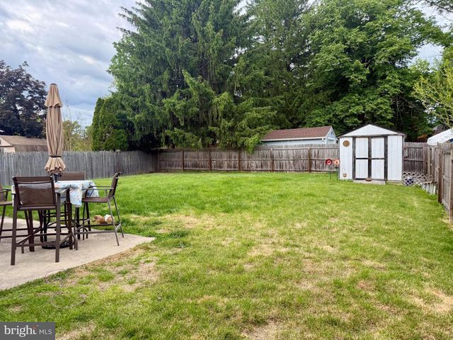 90 GRANDVIEW AVE, Hamilton, NJ 08620