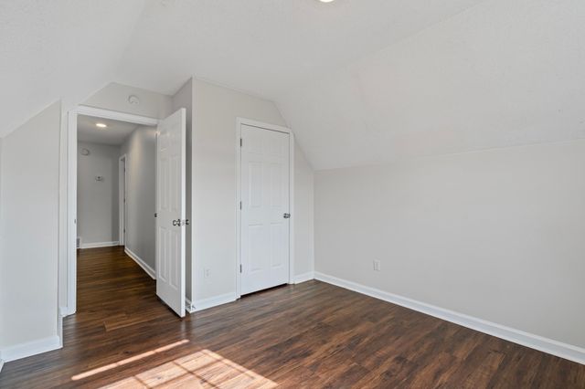 9058 W SNOW DRIFT LN, Memphis, TN 38016