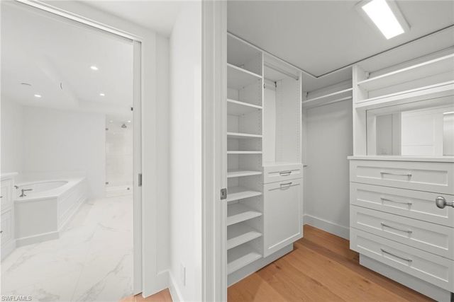 3127 W Gulf DR # 101, Sanibel, FL 33957