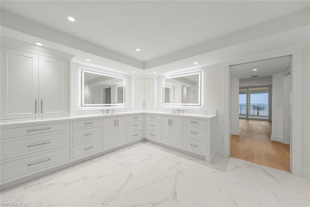 3127 W Gulf DR # 101, Sanibel, FL 33957