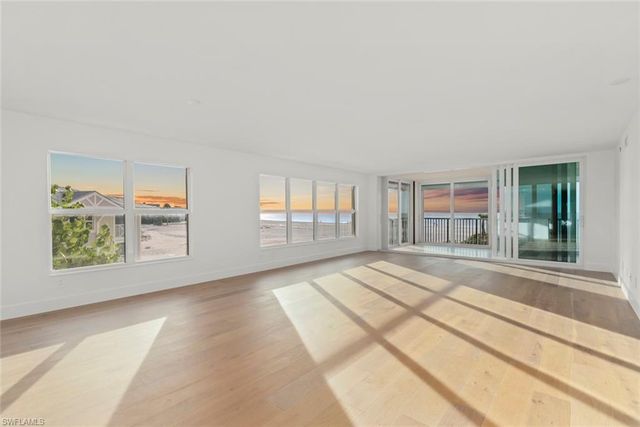 3127 W Gulf DR # 101, Sanibel, FL 33957