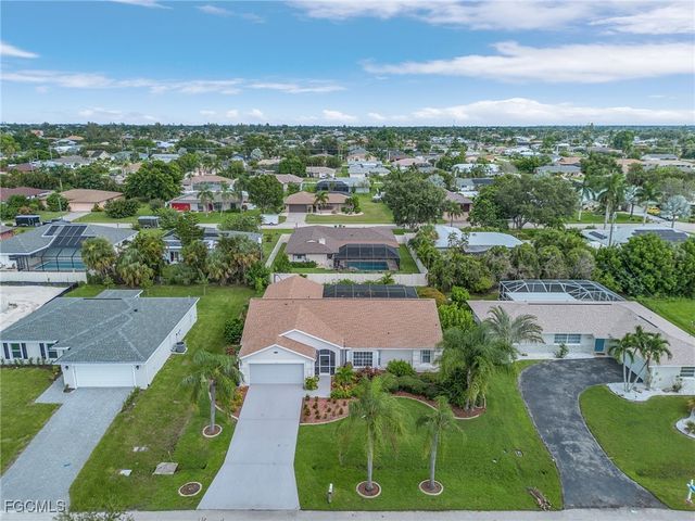 527 SE 36th ST, Cape Coral, FL 33904