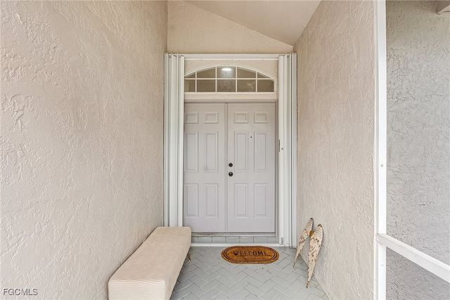 527 SE 36th ST, Cape Coral, FL 33904