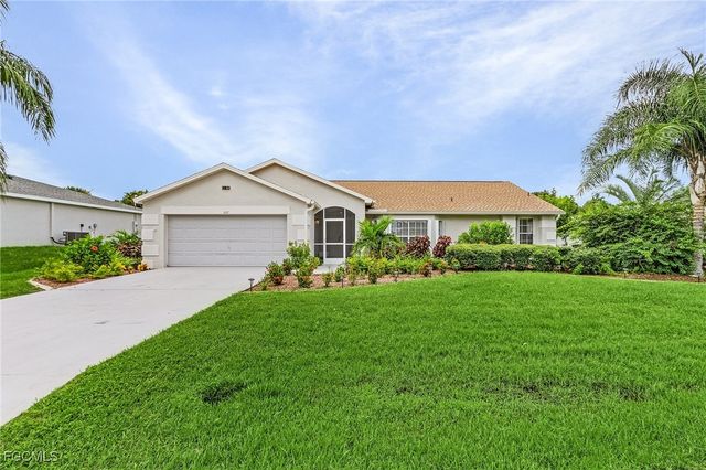 527 SE 36th ST, Cape Coral, FL 33904