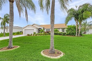 527 SE 36th ST, Cape Coral, FL 33904