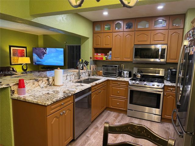 2926 NW 191st Ln, Miami Gardens, FL 33056