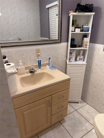 2926 NW 191st Ln, Miami Gardens, FL 33056