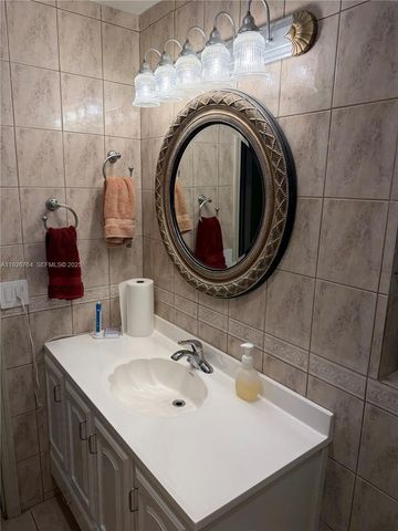 2926 NW 191st Ln, Miami Gardens, FL 33056