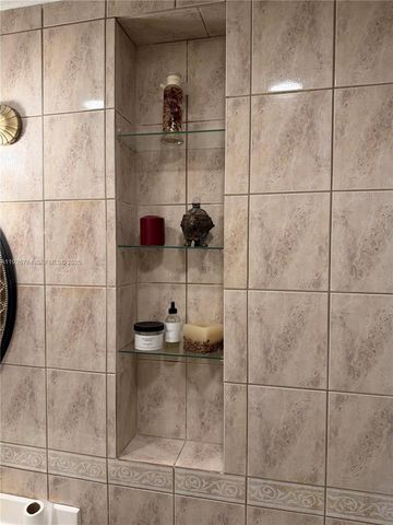 2926 NW 191st Ln, Miami Gardens, FL 33056