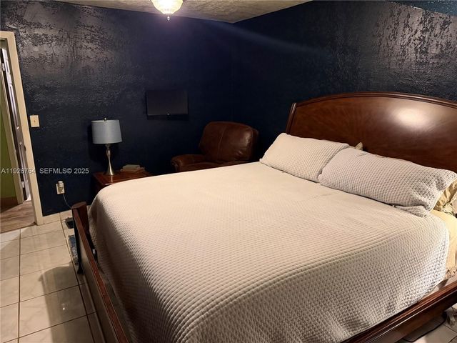 2926 NW 191st Ln, Miami Gardens, FL 33056