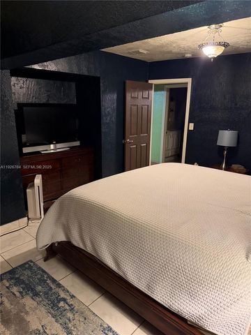 2926 NW 191st Ln, Miami Gardens, FL 33056