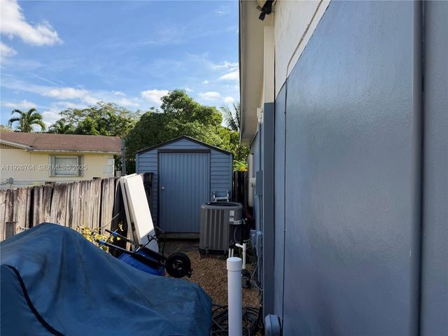 2926 NW 191st Ln, Miami Gardens, FL 33056