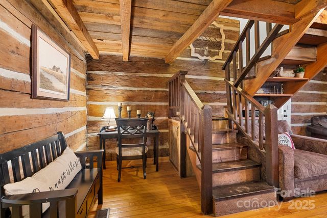 1040 Oak Ridge Lane, Mars Hill, NC 28754