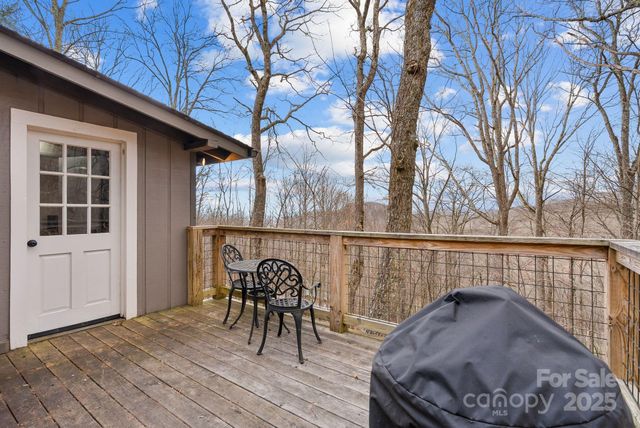 1040 Oak Ridge Lane, Mars Hill, NC 28754