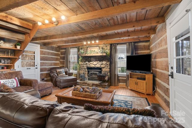 1040 Oak Ridge Lane, Mars Hill, NC 28754