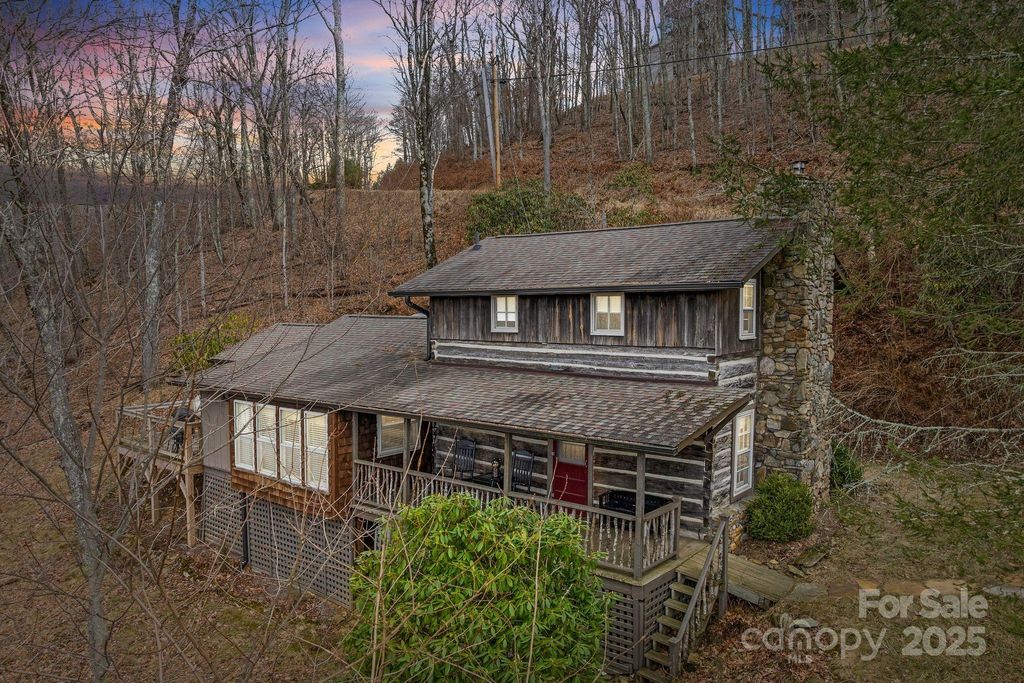 1040 Oak Ridge Lane, Mars Hill, NC 28754