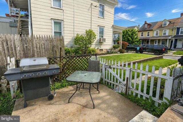 120 S 5TH AVE, Lebanon, PA 17042