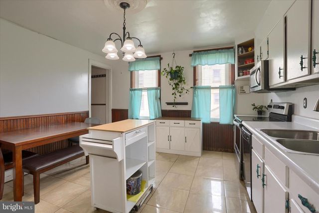 120 S 5TH AVE, Lebanon, PA 17042