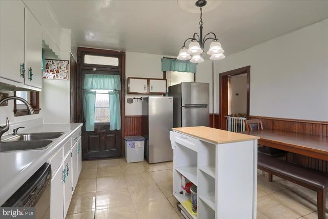 120 S 5TH AVE, Lebanon, PA 17042