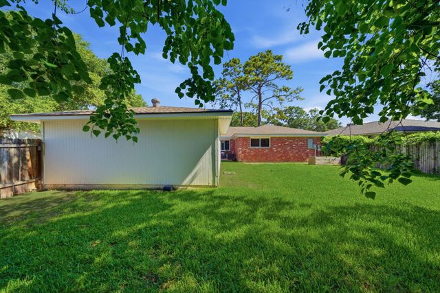 9231 Tooley Drive, Houston, TX 77031