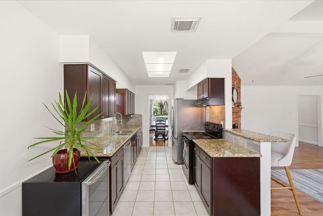 9231 Tooley Drive, Houston, TX 77031