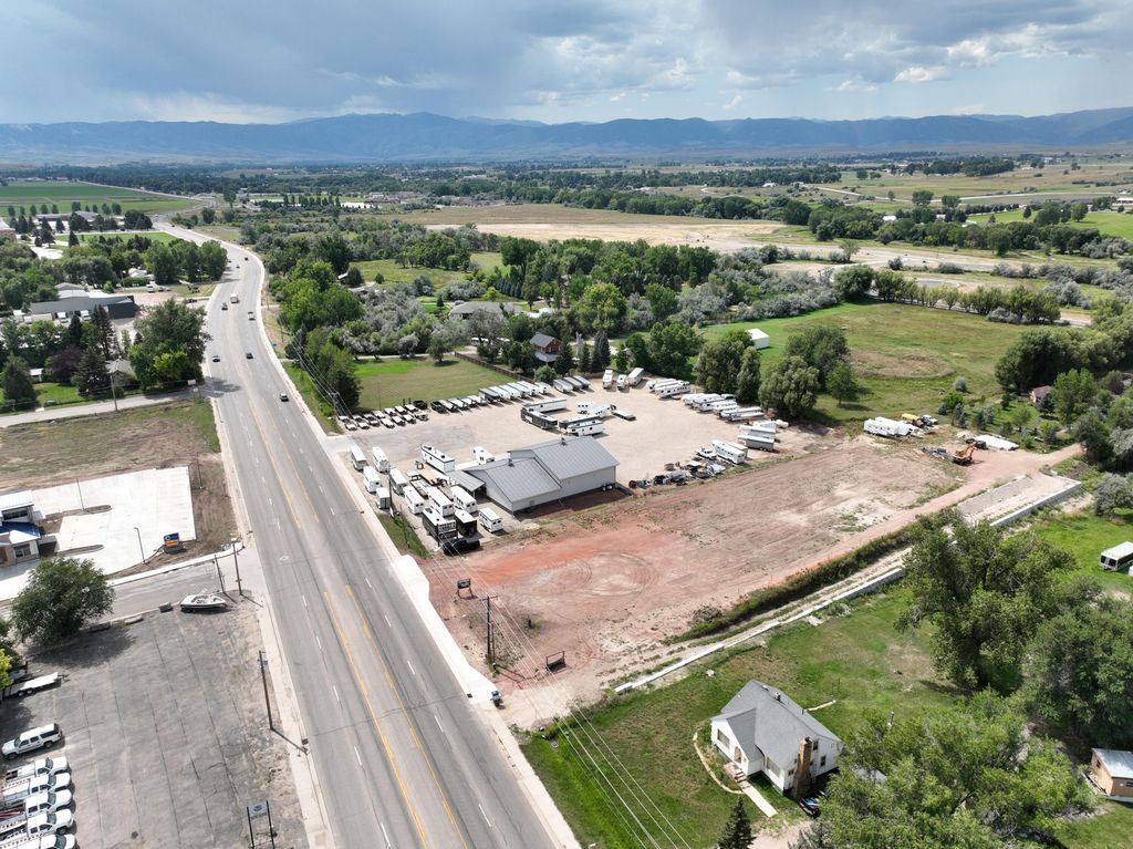 2458 Coffeen Avenue, Sheridan, WY 82801 photo 2
