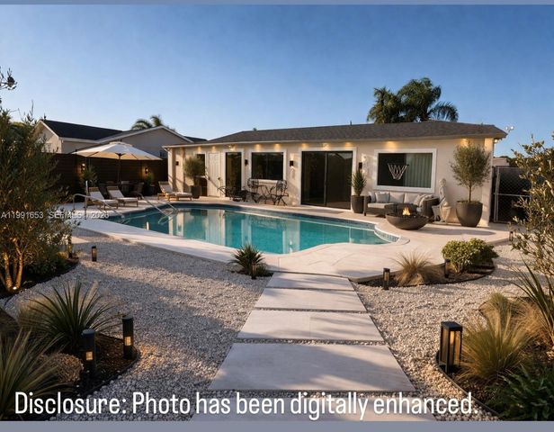 13050 SW 261st Ter, Homestead, FL 33032