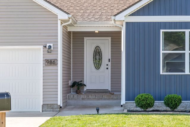 986 Guinevere Ct, Clarksville, TN 37040