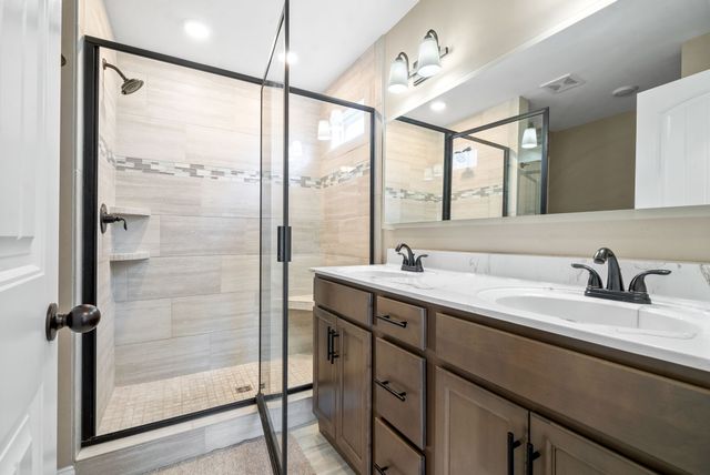 986 Guinevere Ct, Clarksville, TN 37040