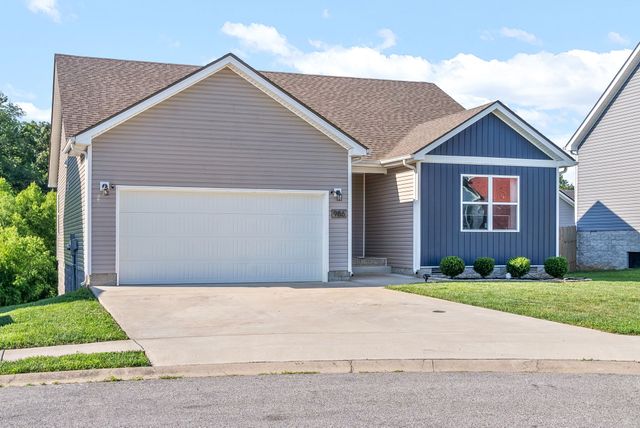 986 Guinevere Ct, Clarksville, TN 37040