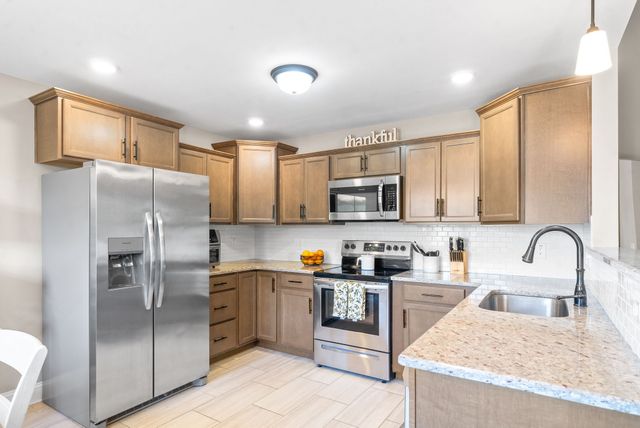 986 Guinevere Ct, Clarksville, TN 37040