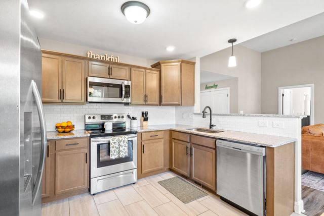 986 Guinevere Ct, Clarksville, TN 37040