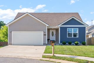 986 Guinevere Ct, Clarksville, TN 37040