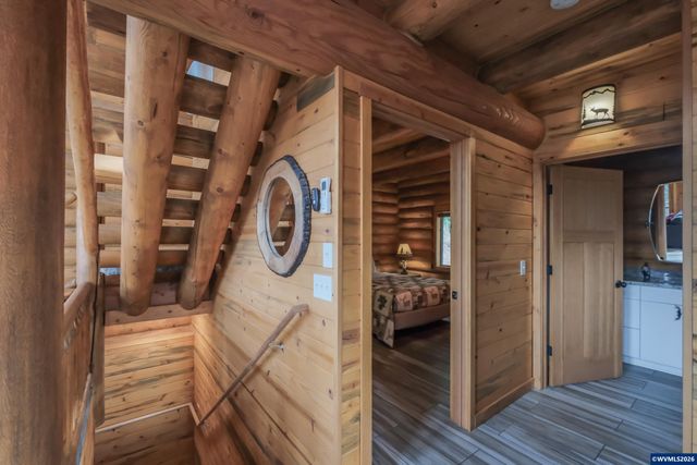 6331 Lake Pointe Wy, Foster, OR 97345