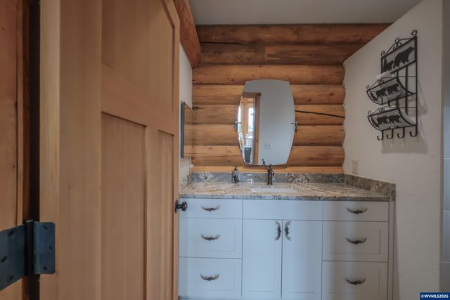 6331 Lake Pointe Wy, Foster, OR 97345