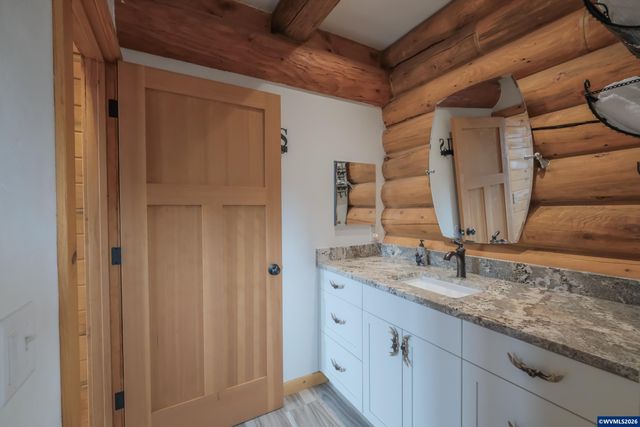 6331 Lake Pointe Wy, Foster, OR 97345