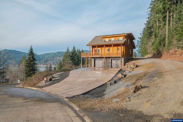 6331 Lake Pointe Wy, Foster, OR 97345