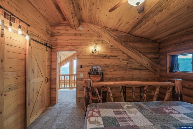 6331 Lake Pointe Wy, Foster, OR 97345