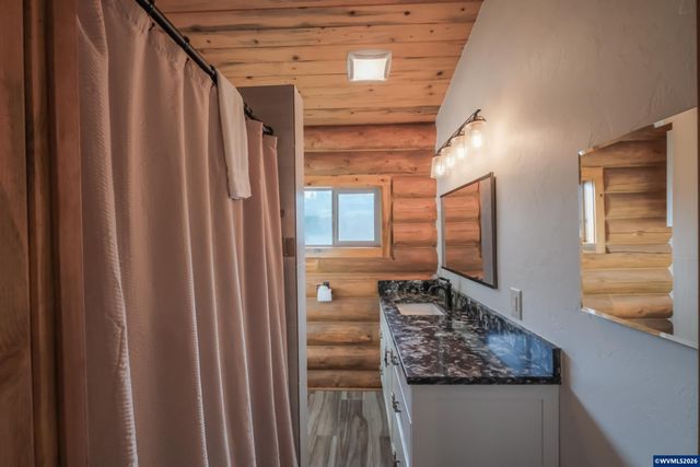 6331 Lake Pointe Wy, Foster, OR 97345