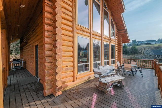 6331 Lake Pointe Wy, Foster, OR 97345