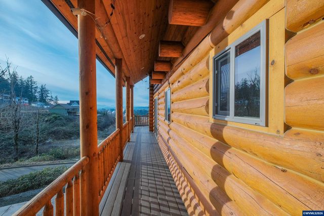 6331 Lake Pointe Wy, Foster, OR 97345