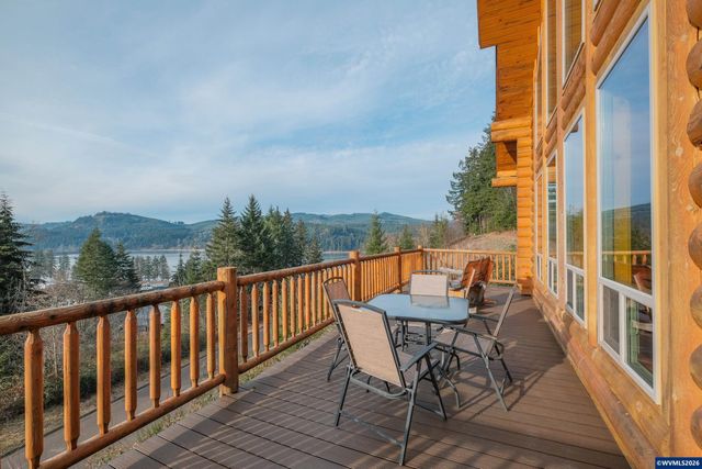 6331 Lake Pointe Wy, Foster, OR 97345