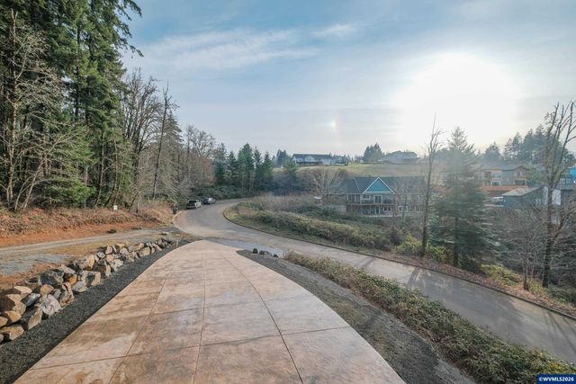 6331 Lake Pointe Wy, Foster, OR 97345