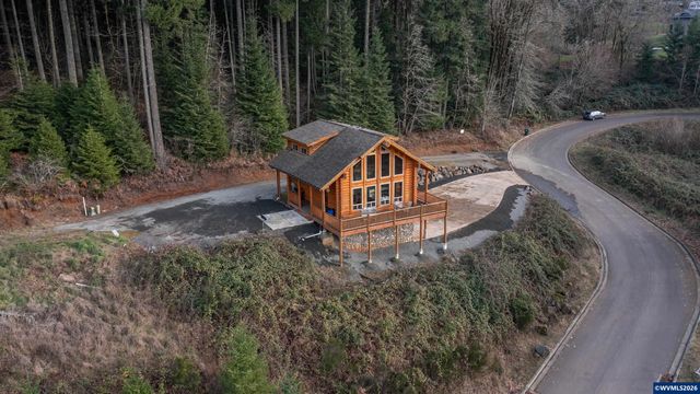 6331 Lake Pointe Wy, Foster, OR 97345