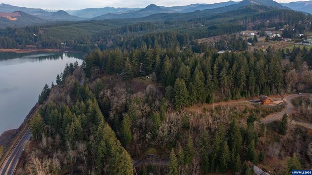 6331 Lake Pointe Wy, Foster, OR 97345