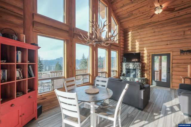 6331 Lake Pointe Wy, Foster, OR 97345