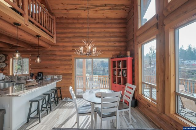 6331 Lake Pointe Wy, Foster, OR 97345