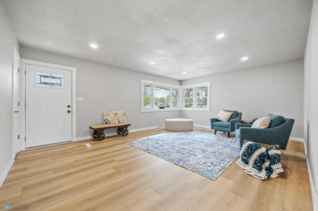 221 26th Avenue N, Fargo, ND 58102